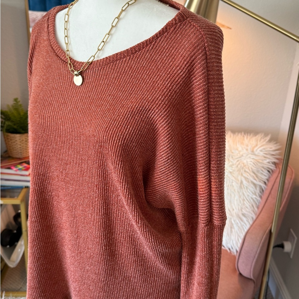 Chic Rust Sweater CJLA - Picture 2 of 3